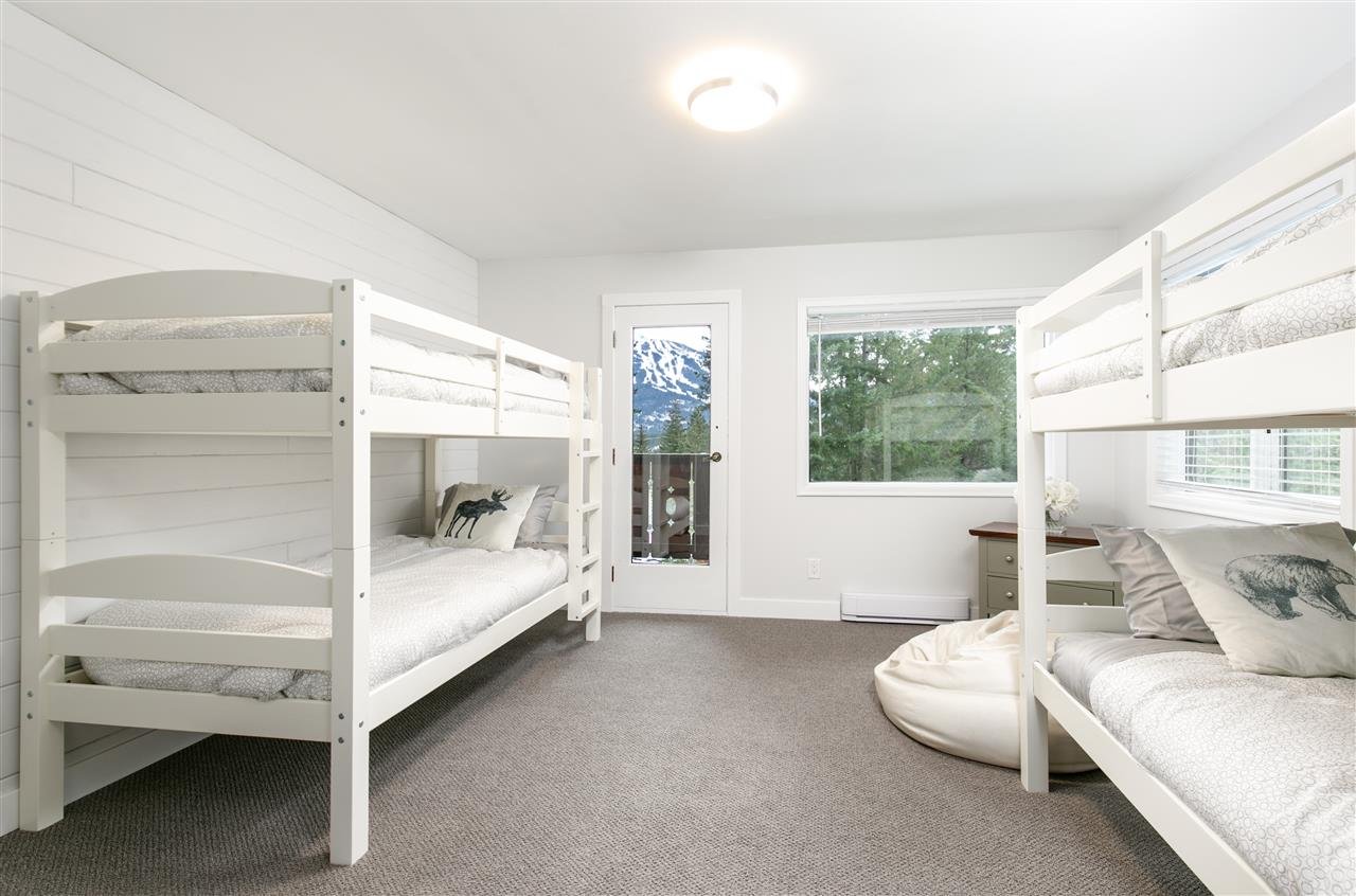 8636 Lakewood Ct