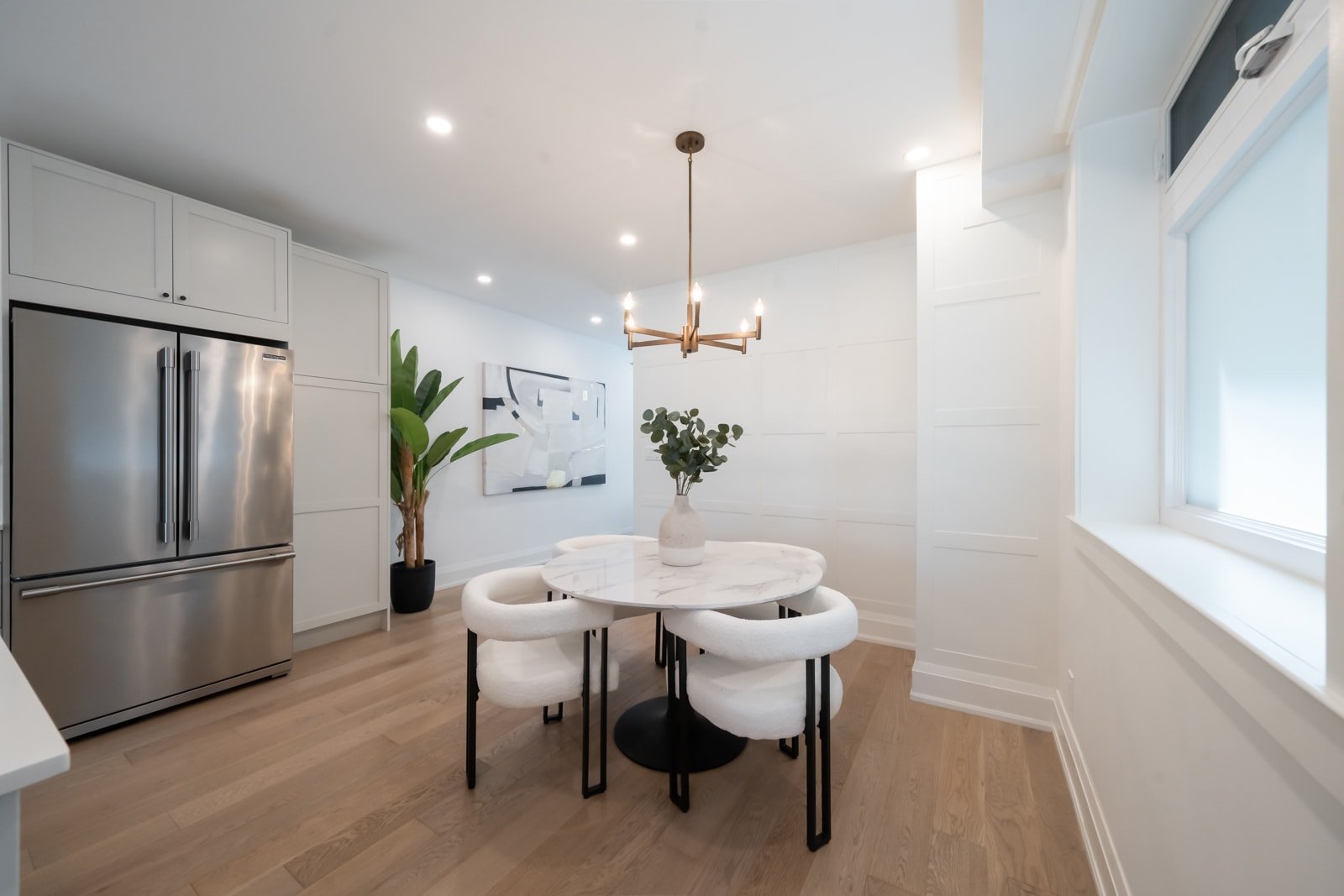 38 Richard Ave 