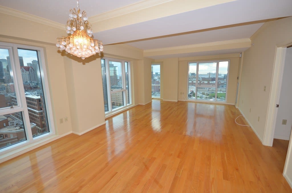 1 Nassau Street Unit: 1705