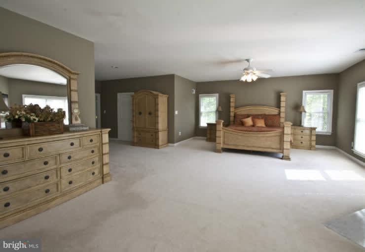 8184 Pinehurst Harbour Wy