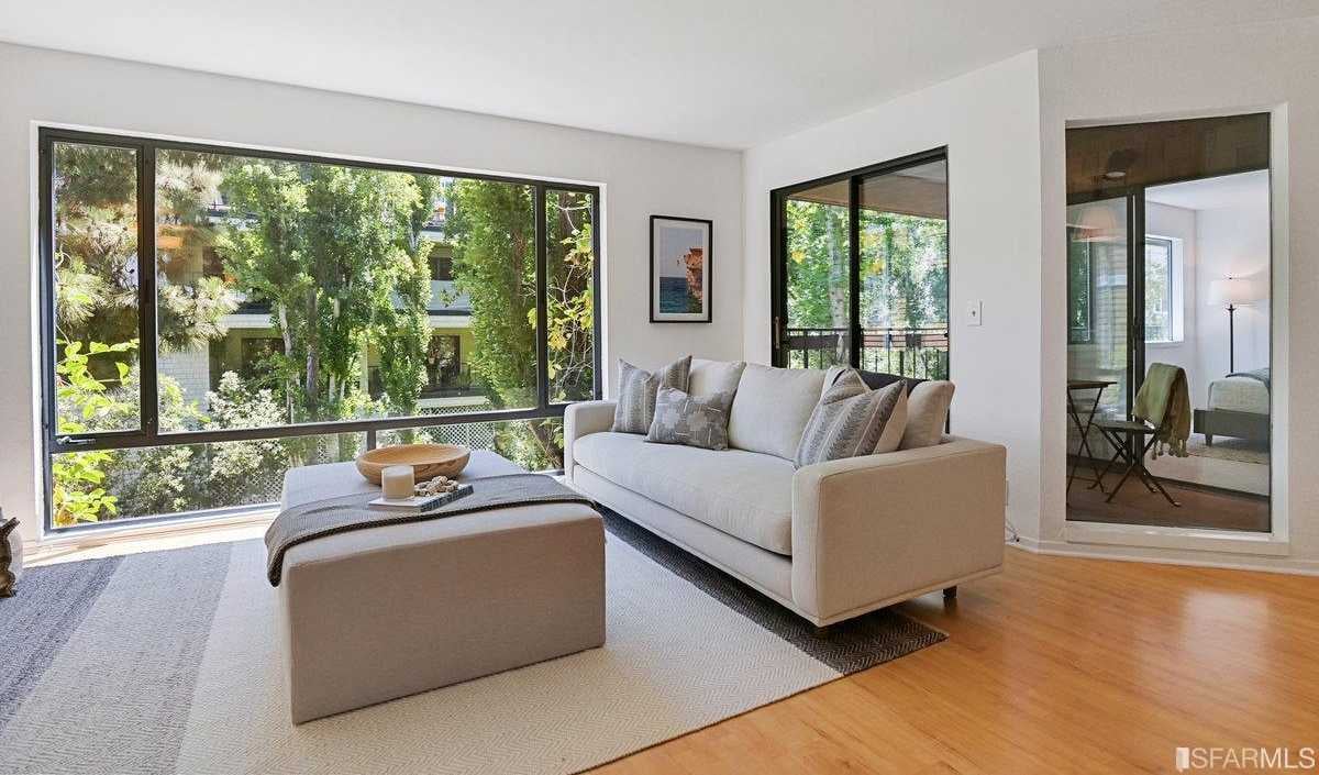 2120 Stockton Street Unit 204