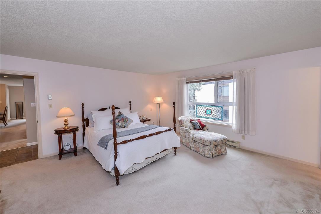 302-456 Linden Ave