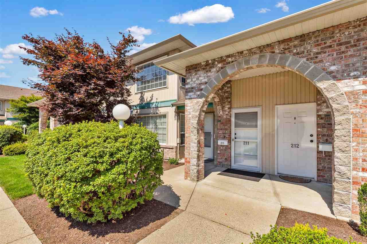 211-9855 Quarry Rd