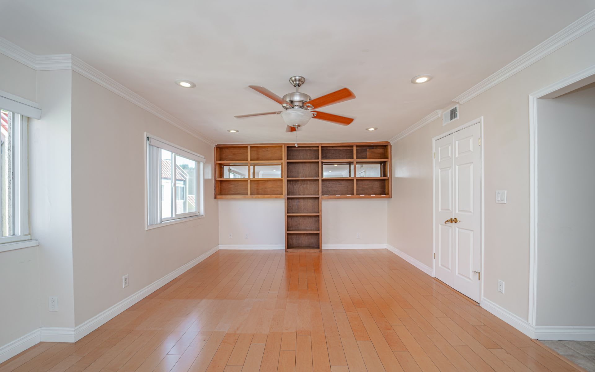 1070 Palo Verde Avenue