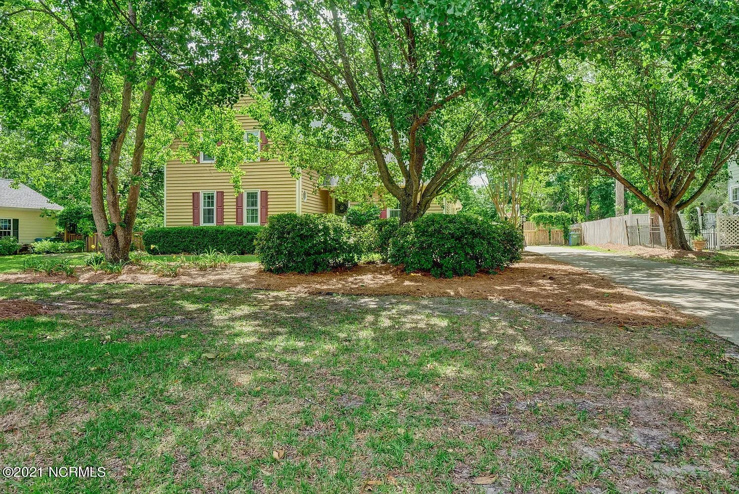 5713 Oak Bluff Ln