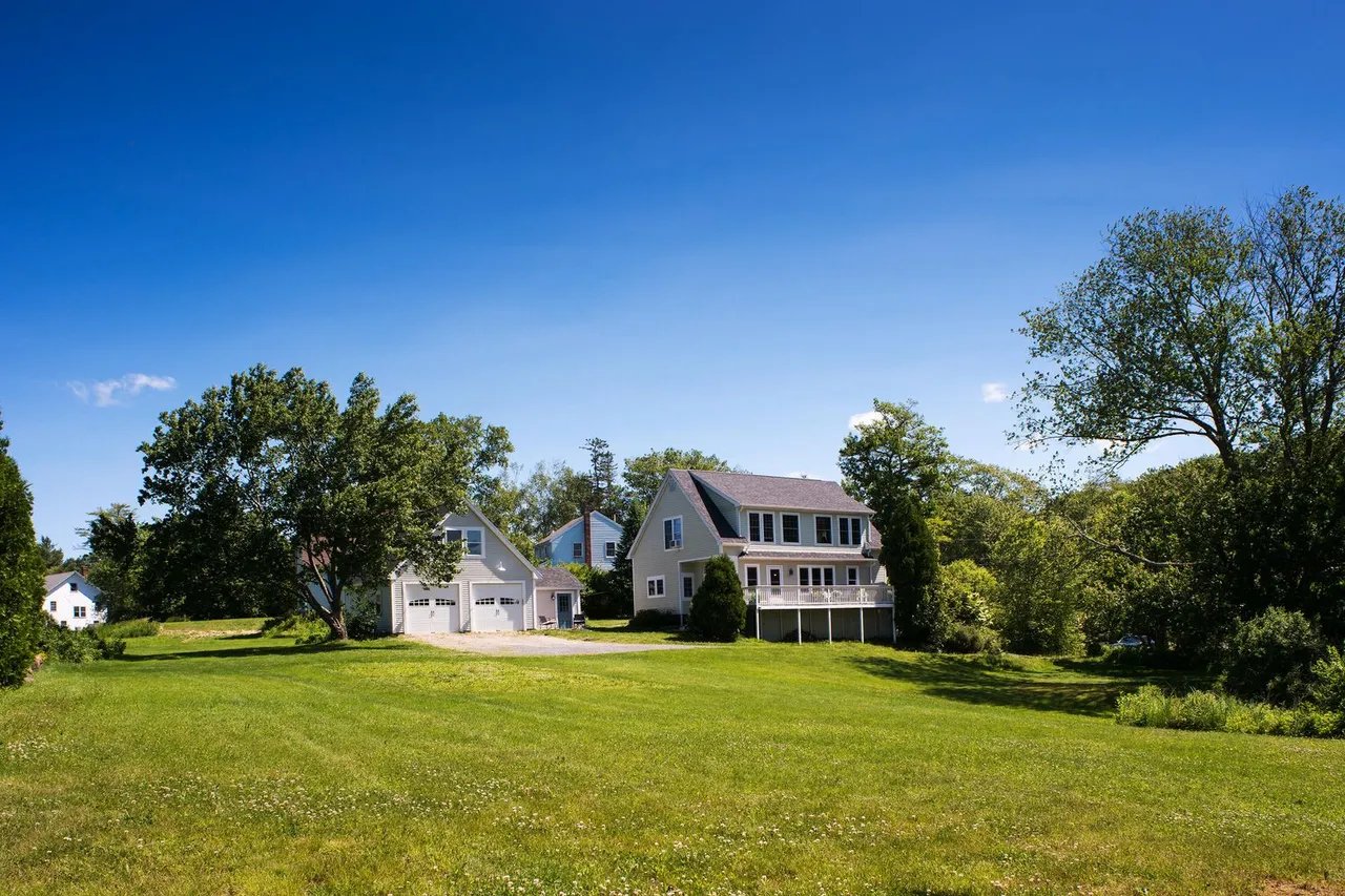 New Listing! 693 Wiscasset Road, Boothbay, Maine – $440,000