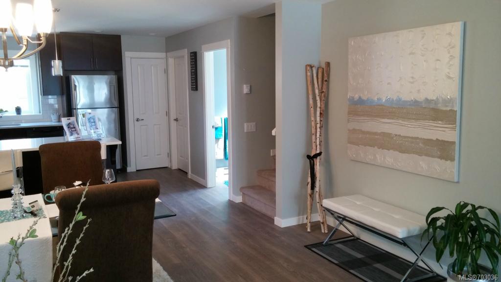 3381 Radiant Wy