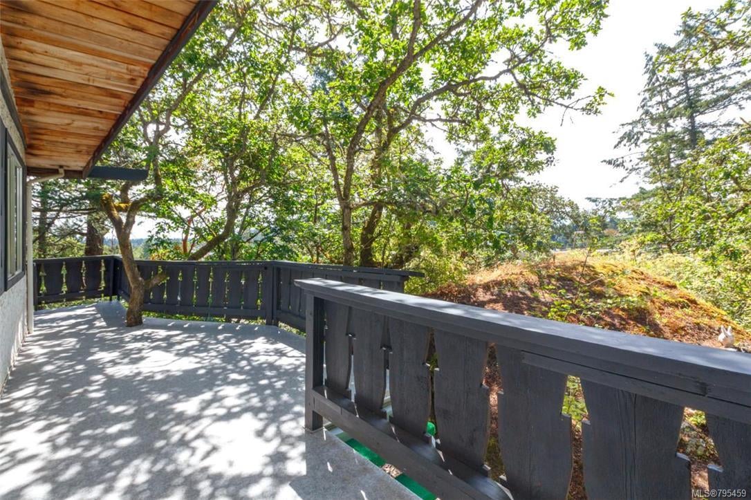 71 Flury Hts, View Royal