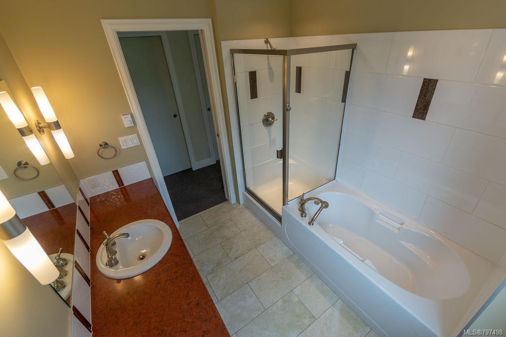 320-1325 Bear Mountain Pkwy