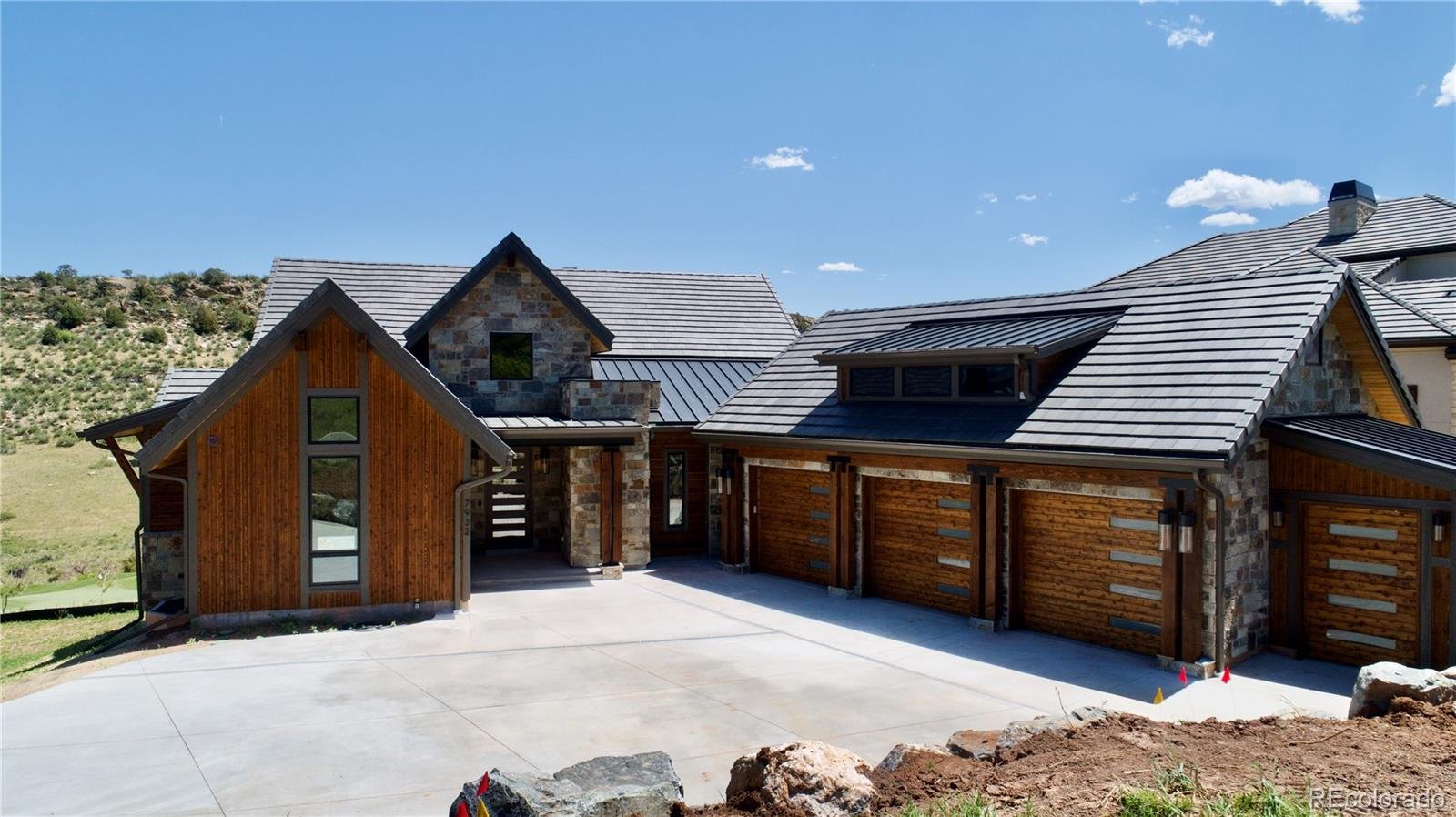 7932 Raphael Lane
