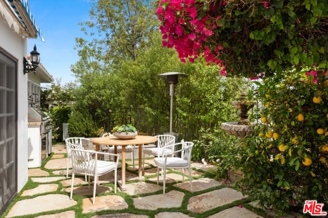 Summit Oasis