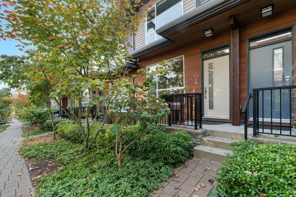 124-2228 162 St