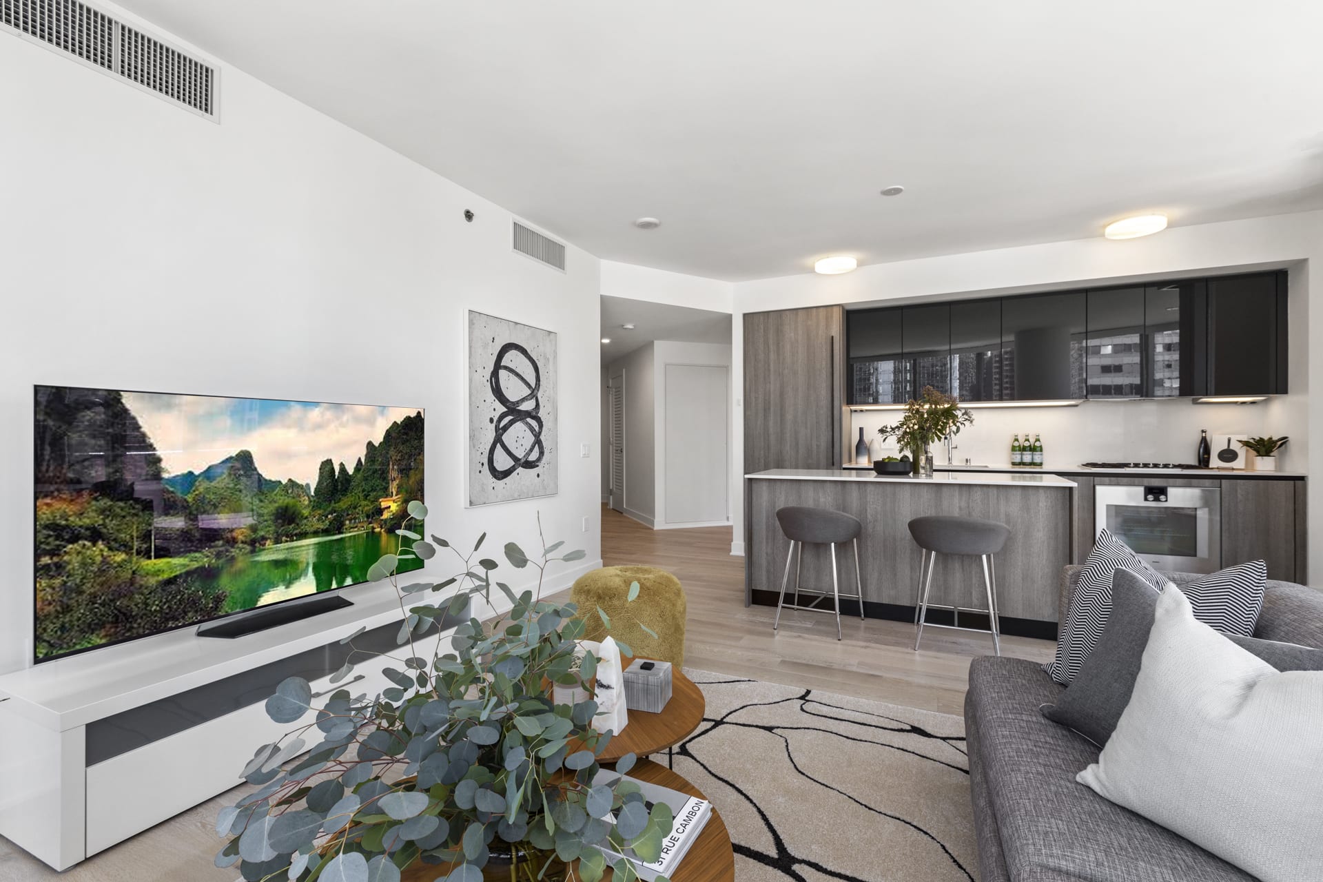201 Folsom St #15A