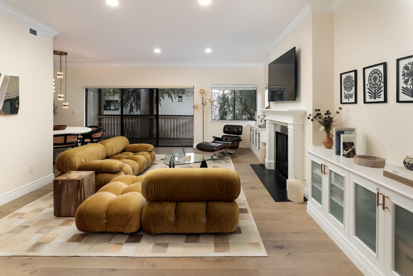 1280 Woodside Road