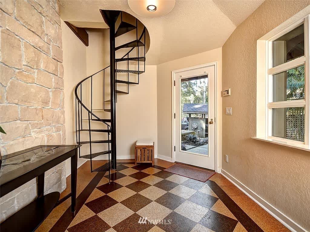 18420 24th Pl NE