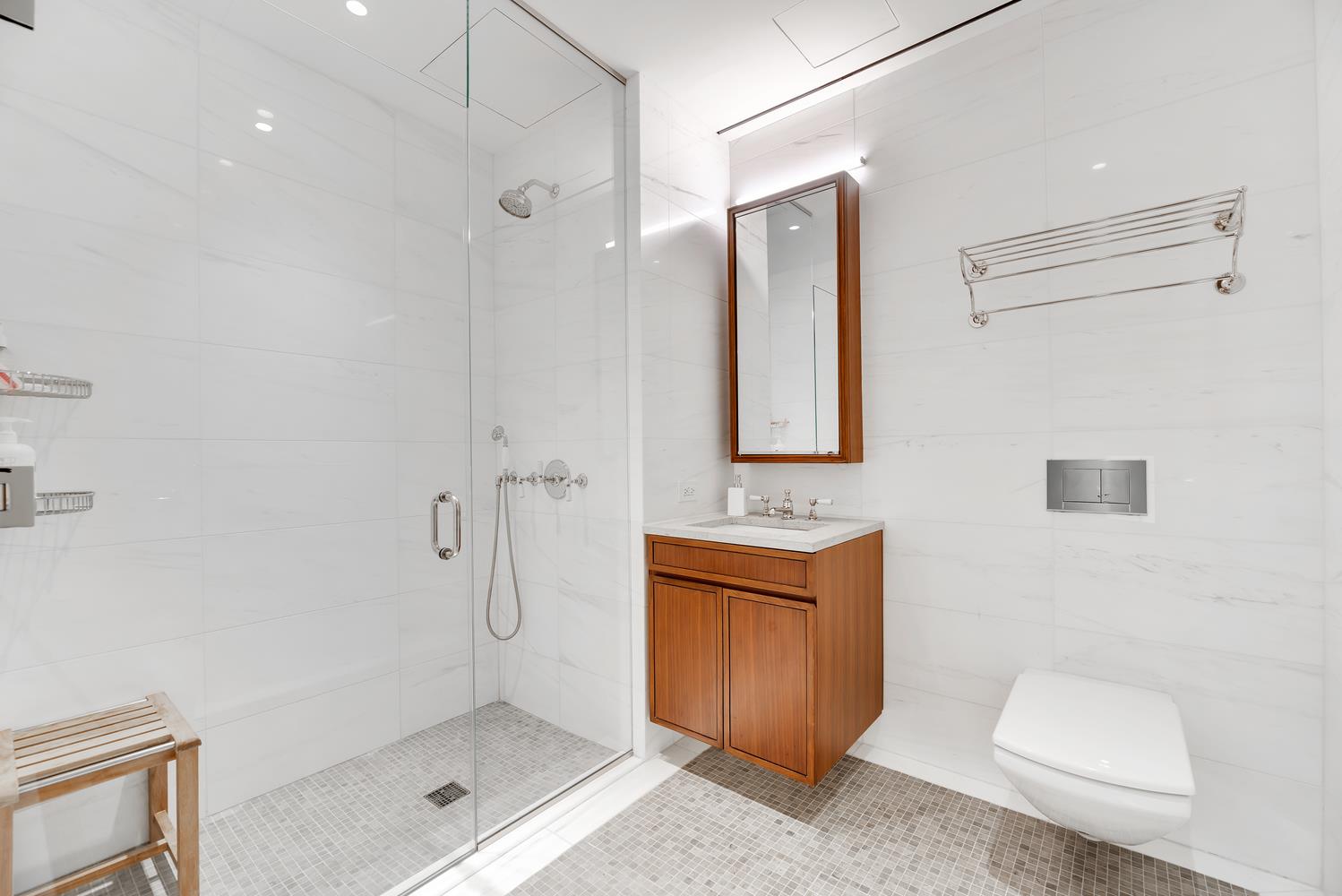 5 Beekman Street, Apt 24-A
