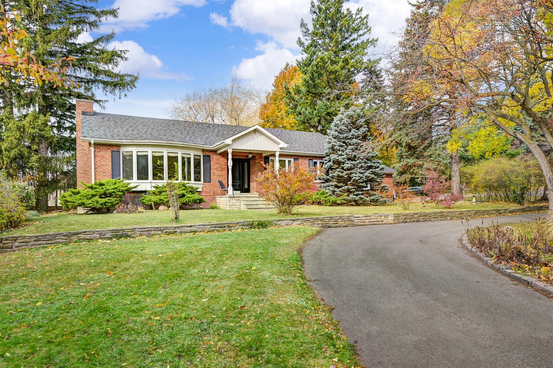 23 Windy Ridge Dr