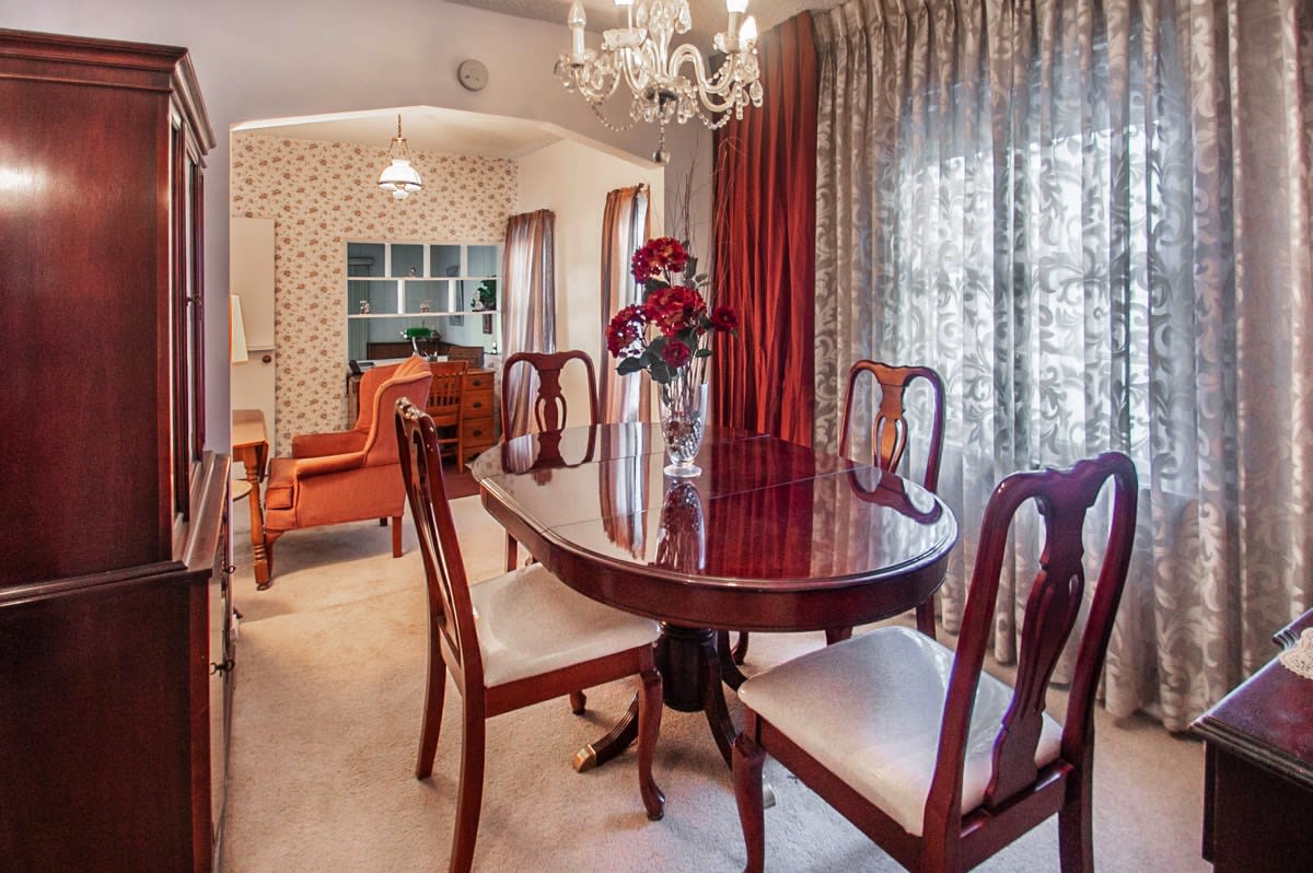 5860 Irvine Ave Valley Village, CA