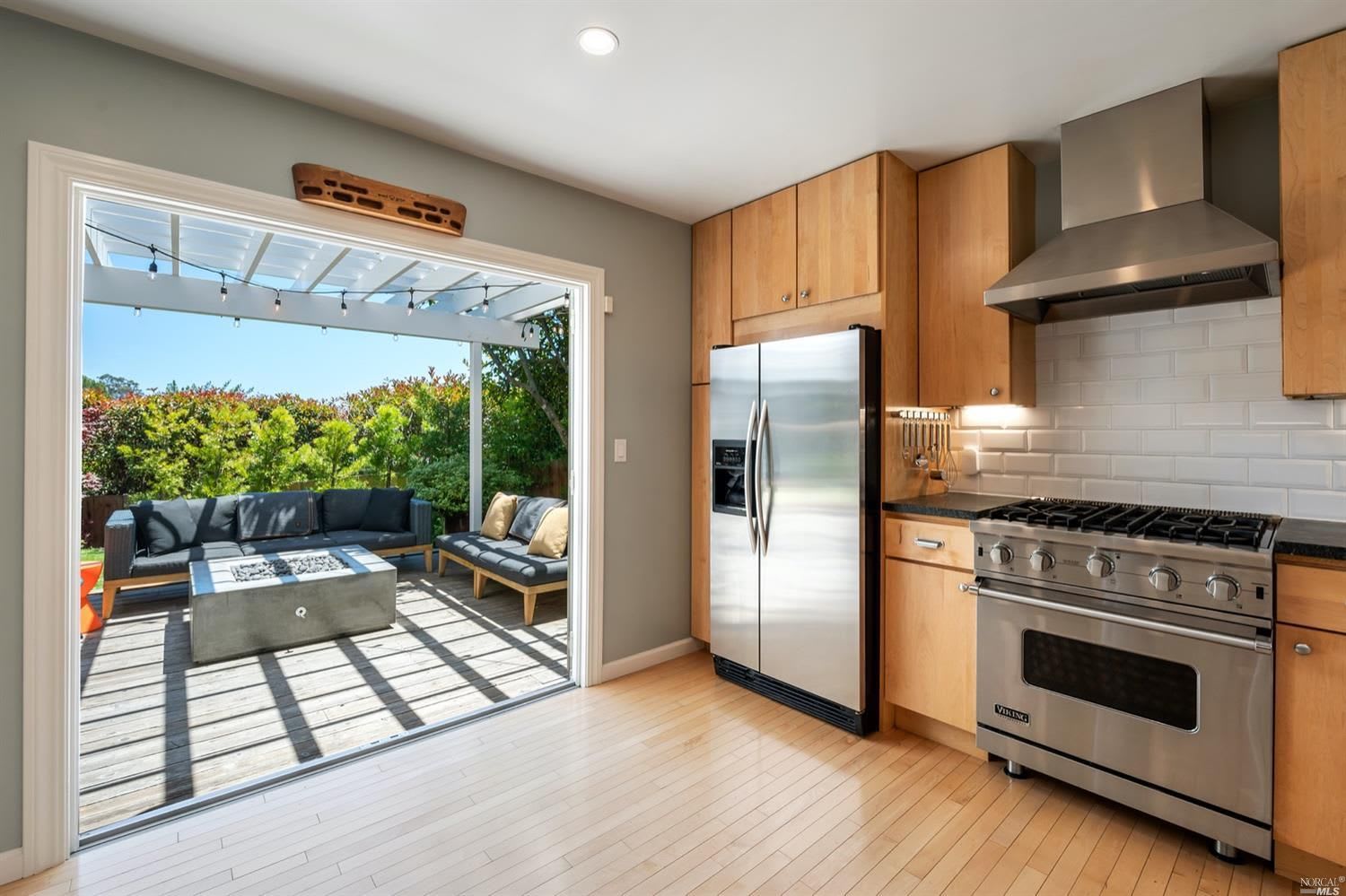 2 Cedarwood Ln