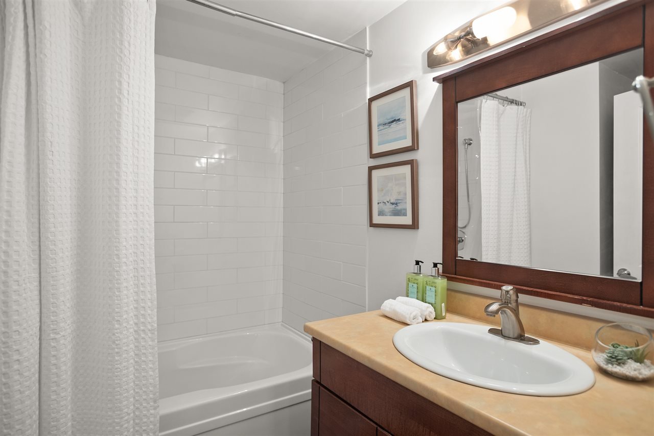 101-2187 Bellevue Ave