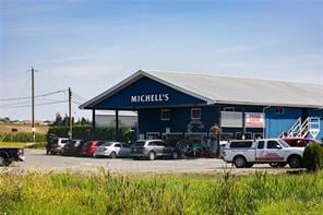7038 Central Saanich Rd