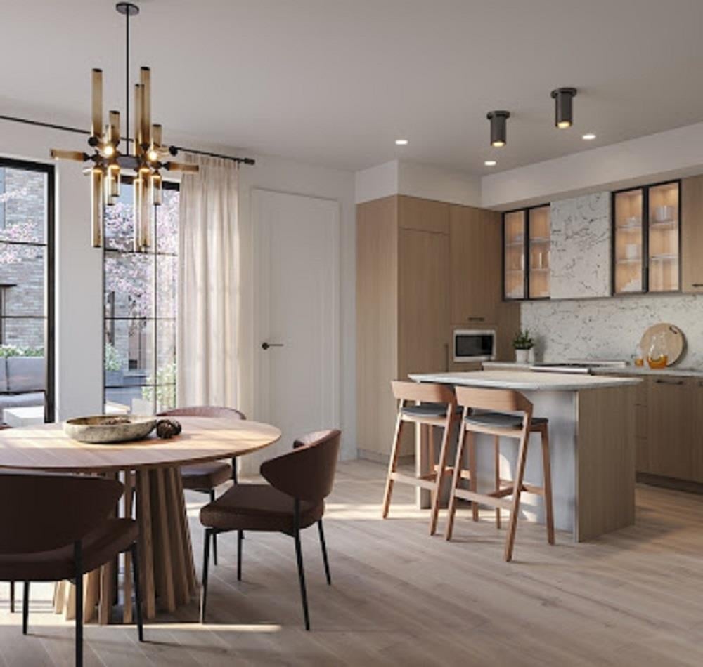 112-163 W King Edward St