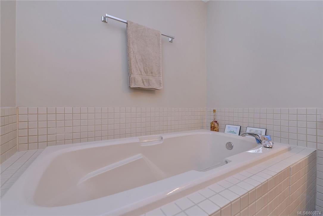 302-456 Linden Ave