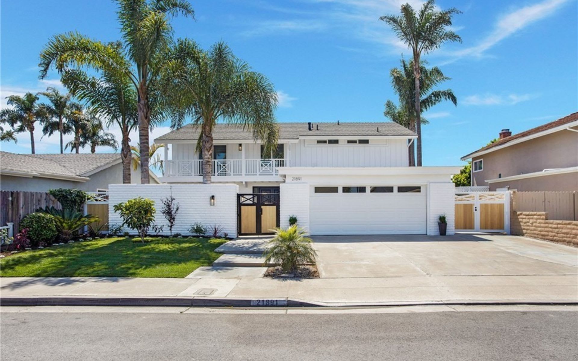 21891 Seacrest Ln
