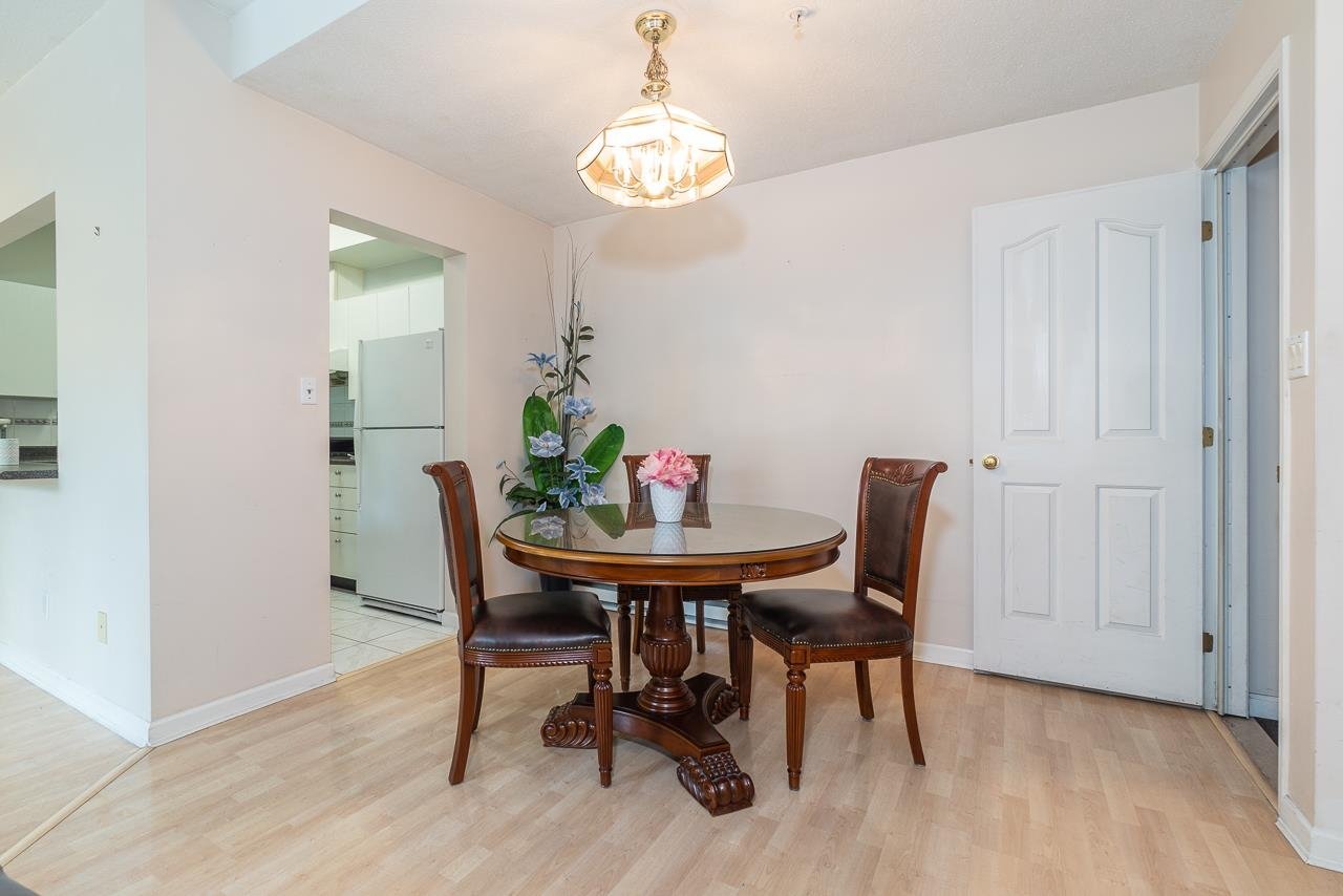 8266 Saba Rd
