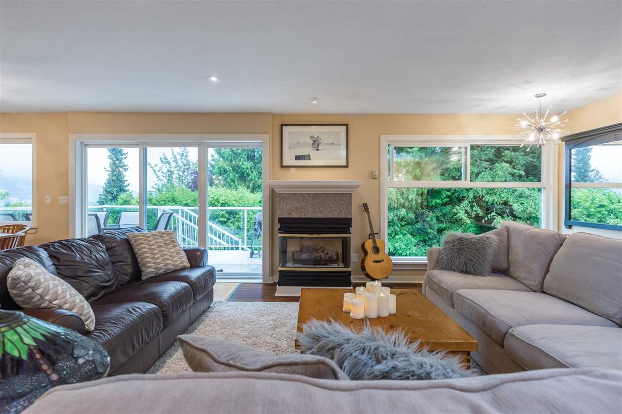 3155 Beacon Dr