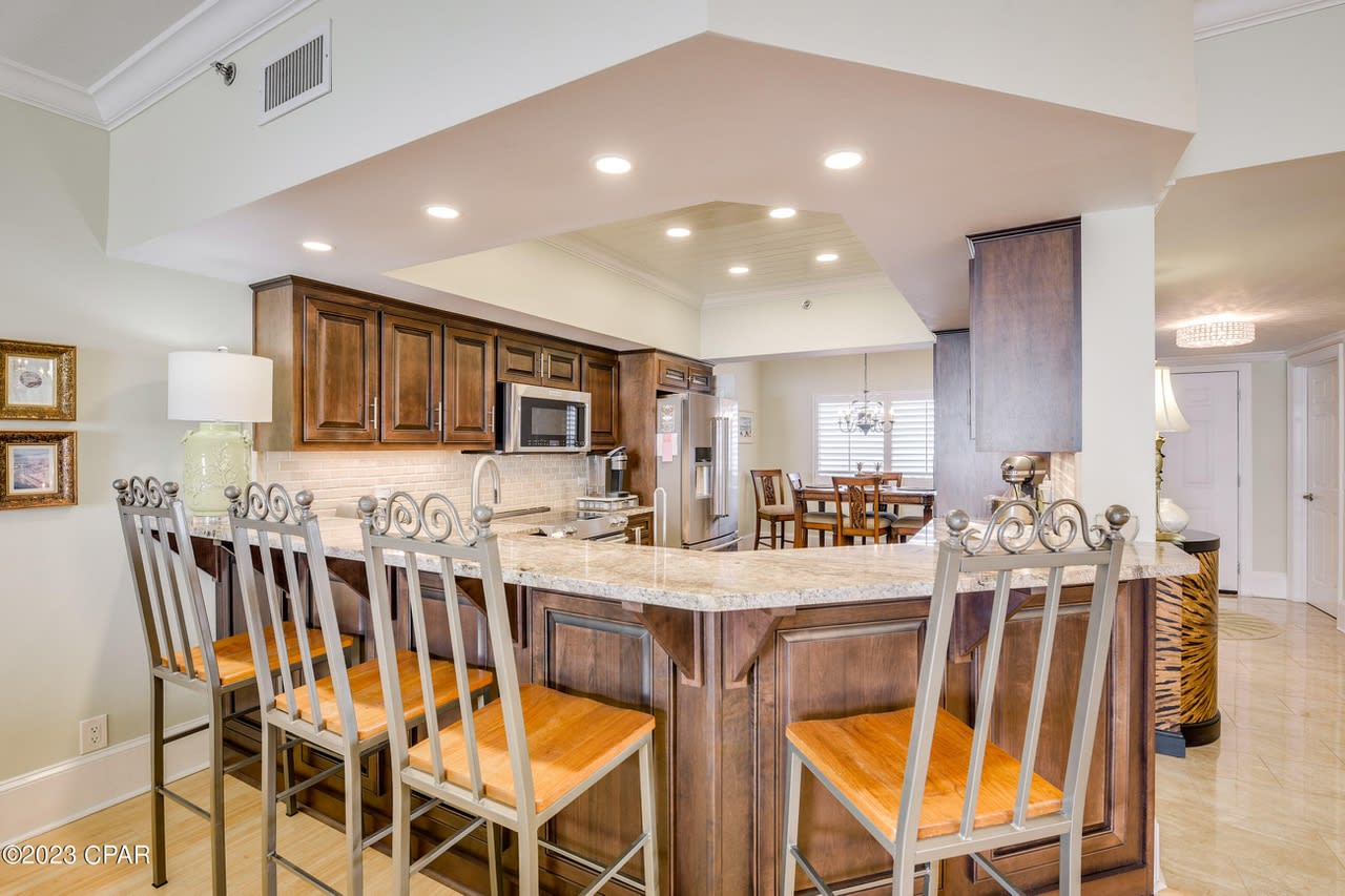 6323 THOMAS Drive Unit 802A