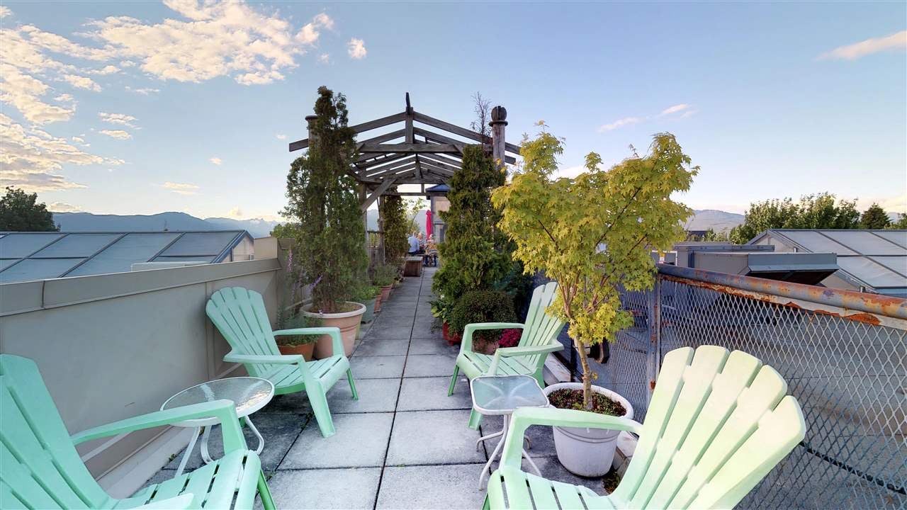 221-2556 E Hastings St