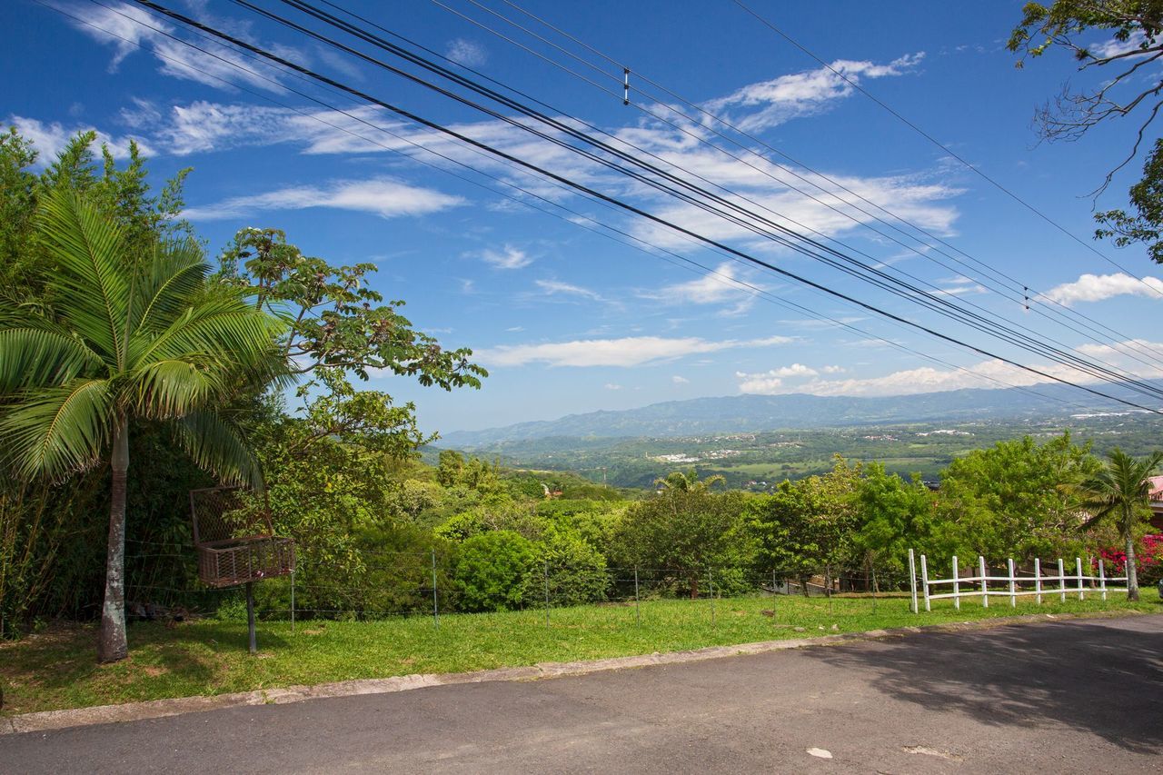 Above The Rest, Ciudad Colon, San Jose