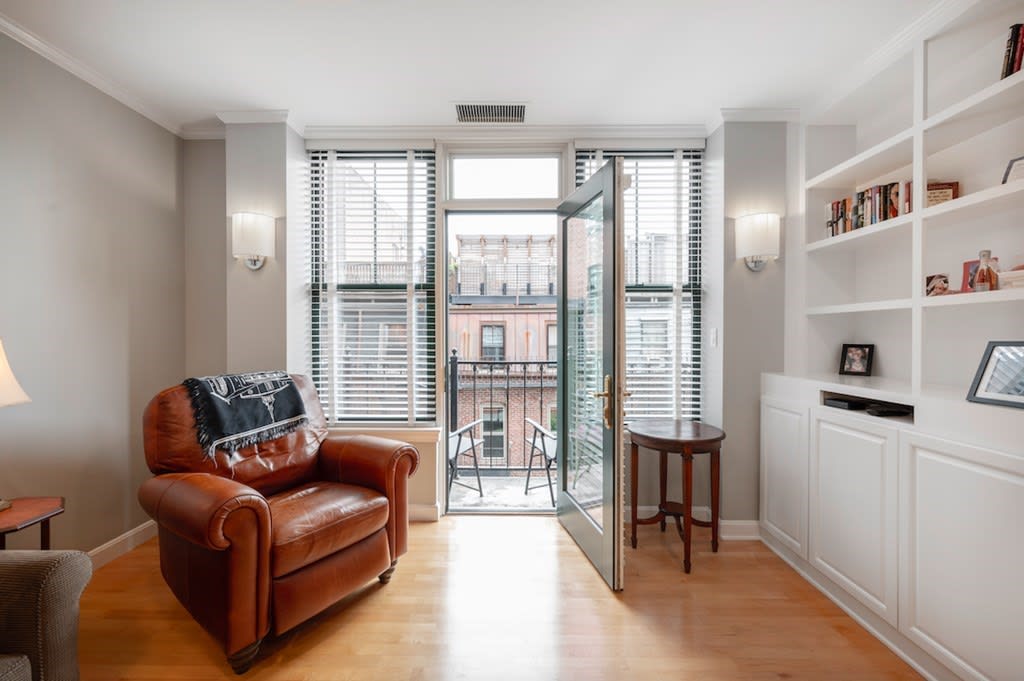 75 Clarendon St - Unit: 306