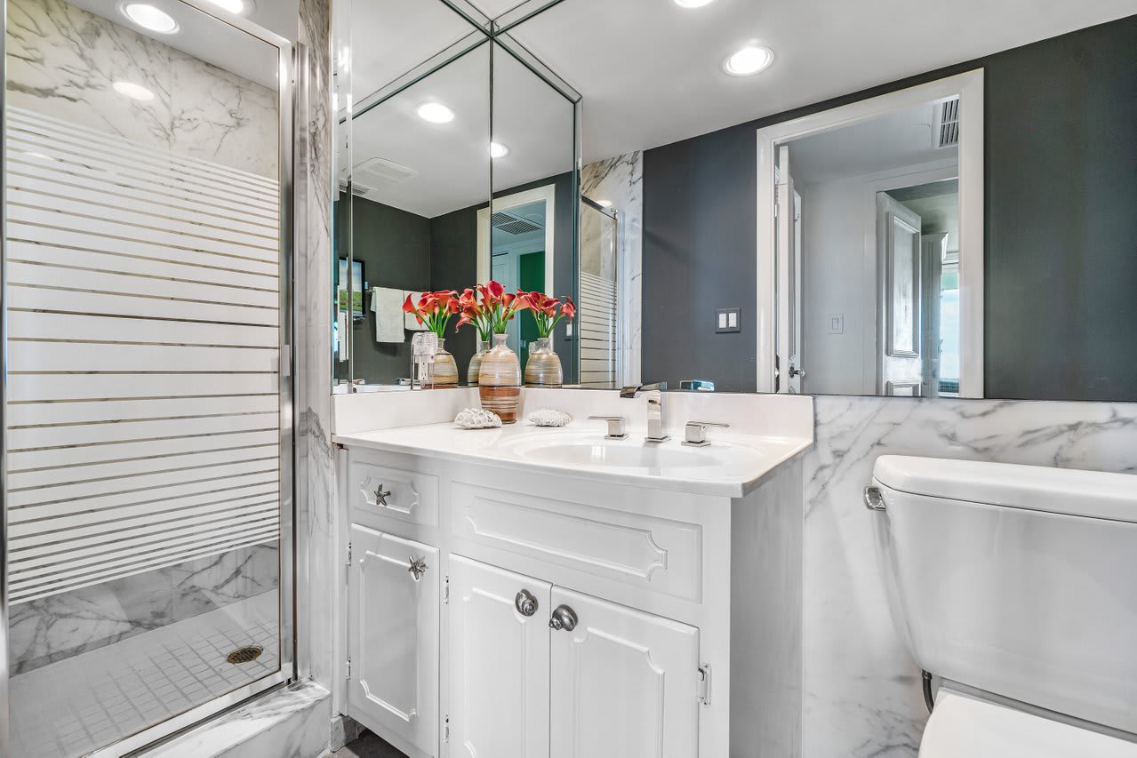 1225 S Ocean Blvd #402