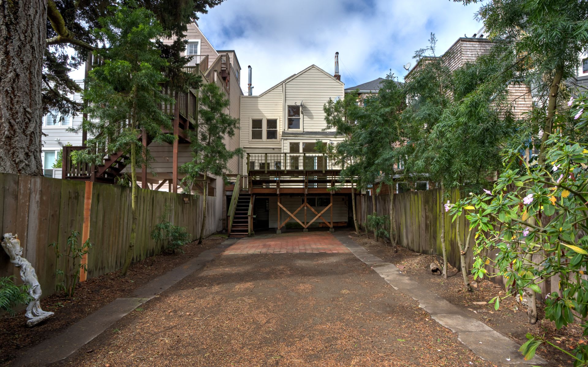 76 6th Ave