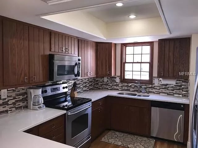 1584 Stickney Point Rd #103