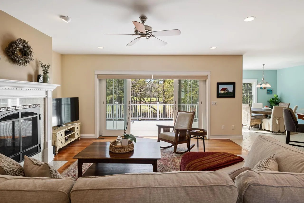 Condo for Sale – 9 Ashwood Lane #9, Falmouth, Maine – $959,000