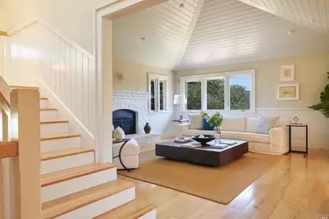 341 Lowell Ave