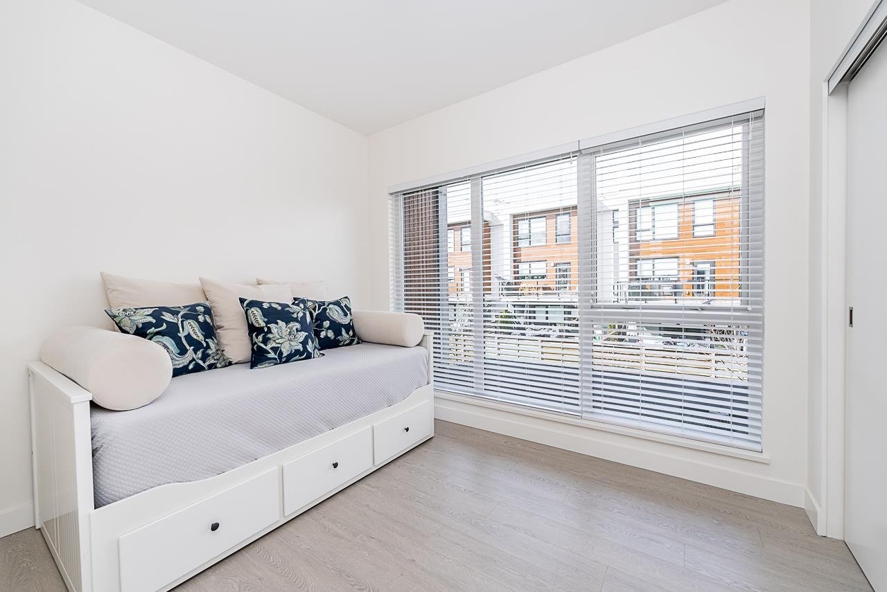 15-3596 Salal Drive, North Vancouver
