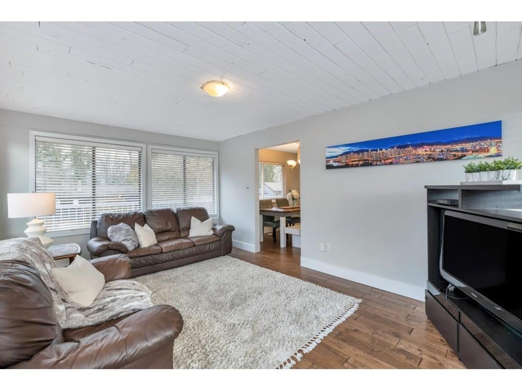 19548 120b Ave