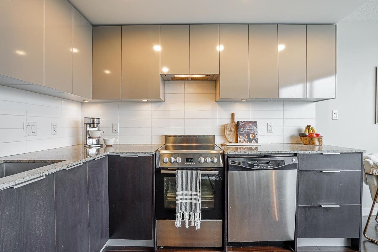 1403-445 W 2nd Ave