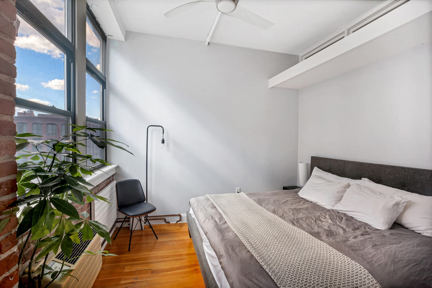79 Bridge Street, 4B