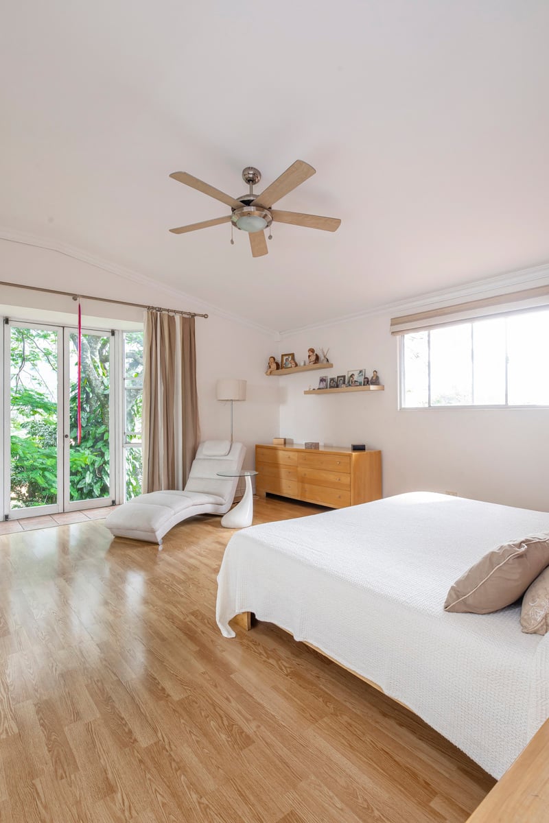 Artistic Mountain View Home, Santa Ana, San Jose