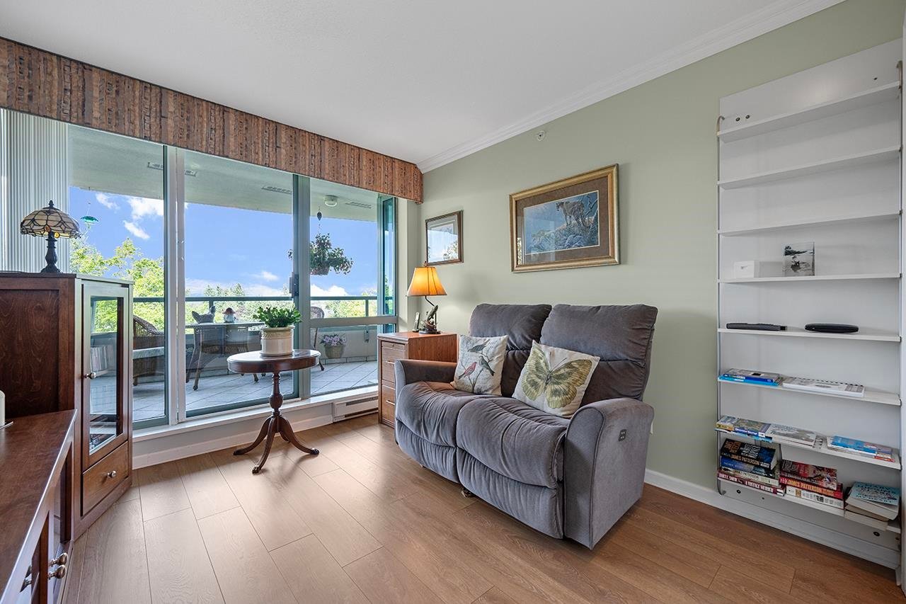 907-6611 Southoaks Cres
