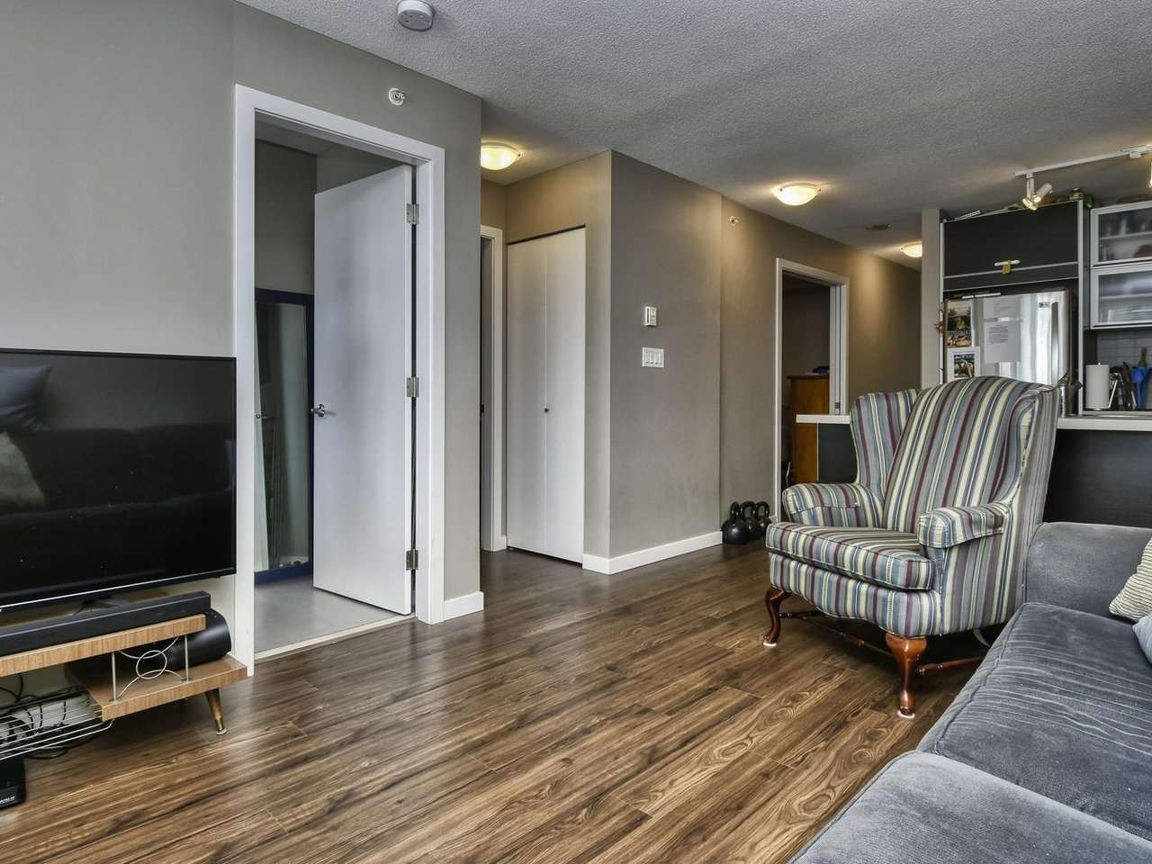 2403-9981 Whalley Boulevard, Surrey