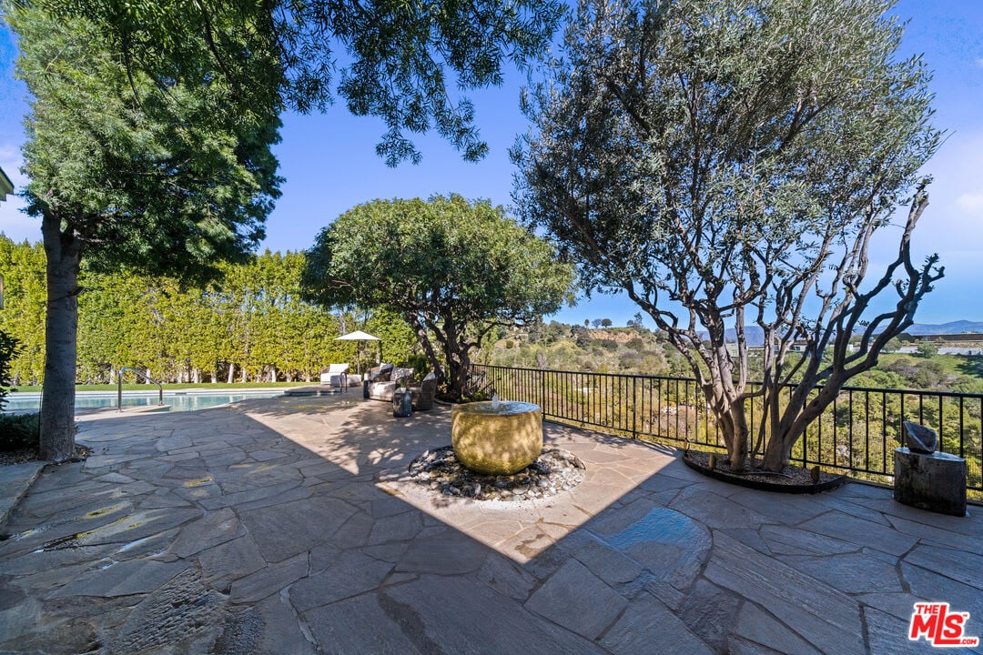 Lumina Villa