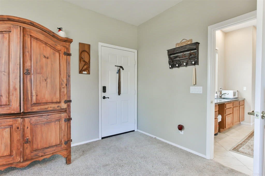 415 Peutz Valley Rd