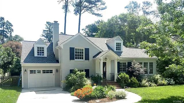 211 Sunset Dr