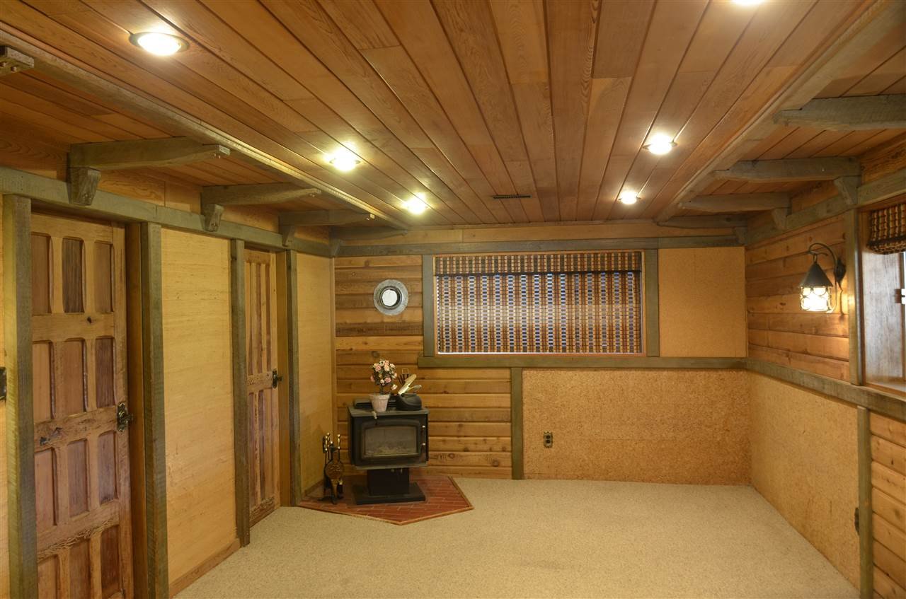 8431 Fairdell Cres